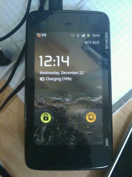 Nokia N900 runs the Android Gingerbread