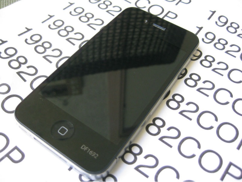 See the special code on the front - Apple iPhone 4 Prototype