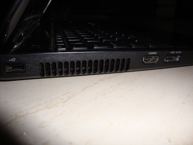 USB Port, Heatsink Outlet, HDMI Port, eSATA Port - Dell Inspiron 15R