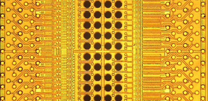 IBM Holey Optochip - 1 Trillion Bits of info per second