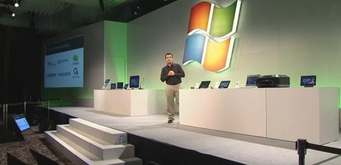 Windows 8 being demo-ed on many ARM based tablest